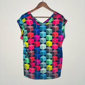 Milly Women’s Colorful Geometric Cube Pattern Short Sleeve Top Blouse Medium